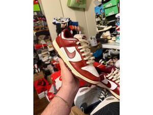Nike dunk low vintage red sz 7.5m/9w